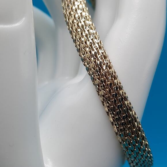 Vintage Monet Mesh Bracelet, Magnetic Clasp, 1990s - Picture 5 of 10